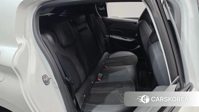 Peugeot 308 Third generation 2022 Белый из Кореи, фото 3