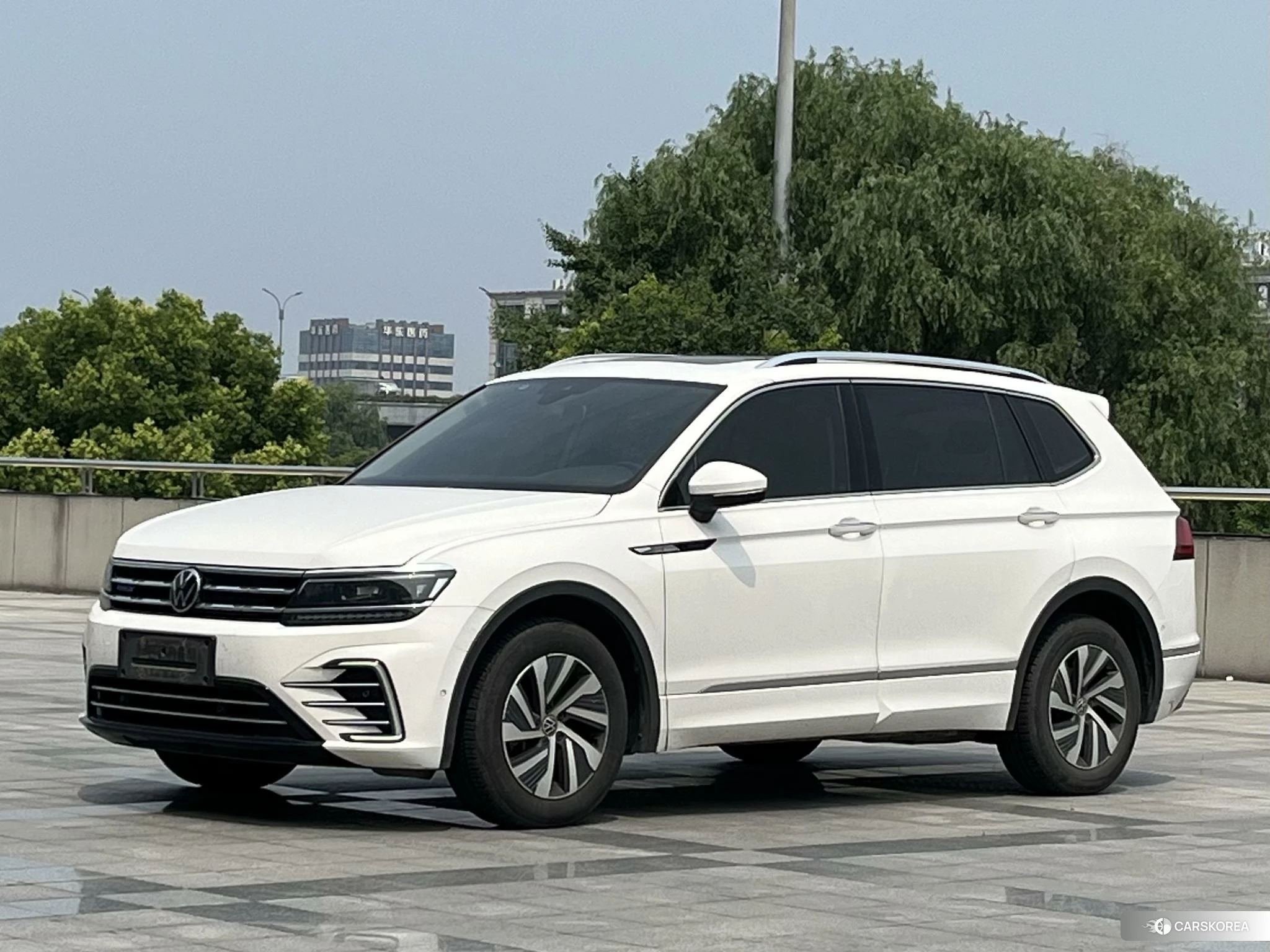 Volkswagen Tiguan L 2020 Белый из Китая, фото 3