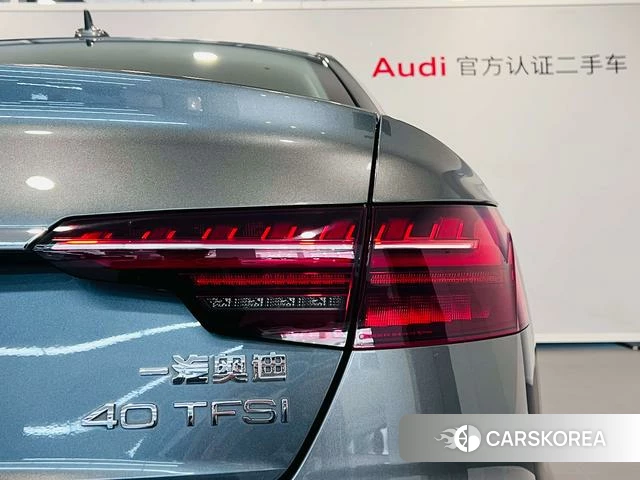 Audi A4L 2023 Темно-серый из Китая, фото 3
