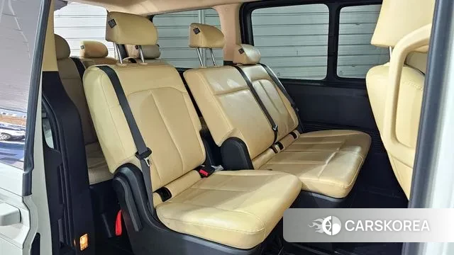 Hyundai Staria 2021 Белый из Кореи, фото 3