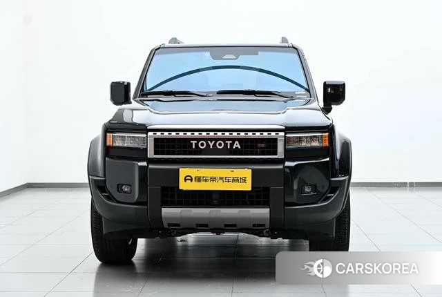 Toyota Land Cruiser 2025 Черный из Китая, фото 3