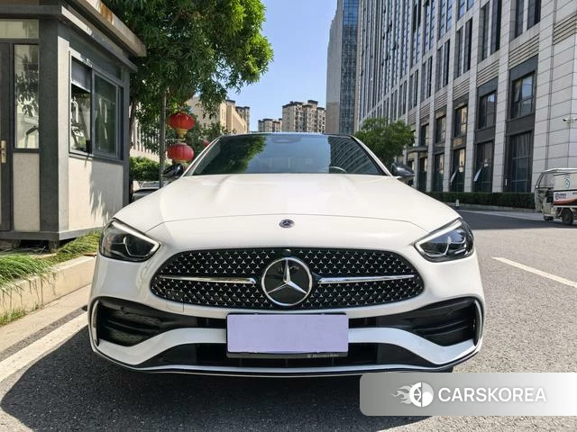 Mercedes-Benz C-class 2024 Белый из Китая, фото 3