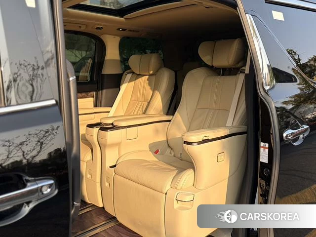 Toyota Vellfire 2021 Черный из Китая, фото 3