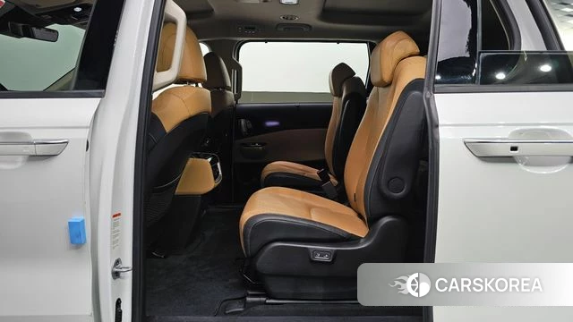 Kia Carnival 4th generation 2023 Белый из Кореи, фото 3