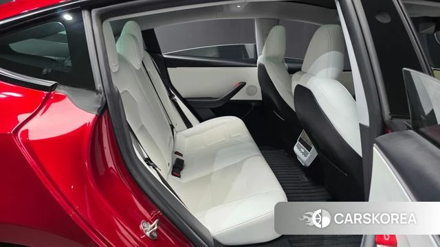 Tesla Model 3 2024 Красный из Кореи, фото 3