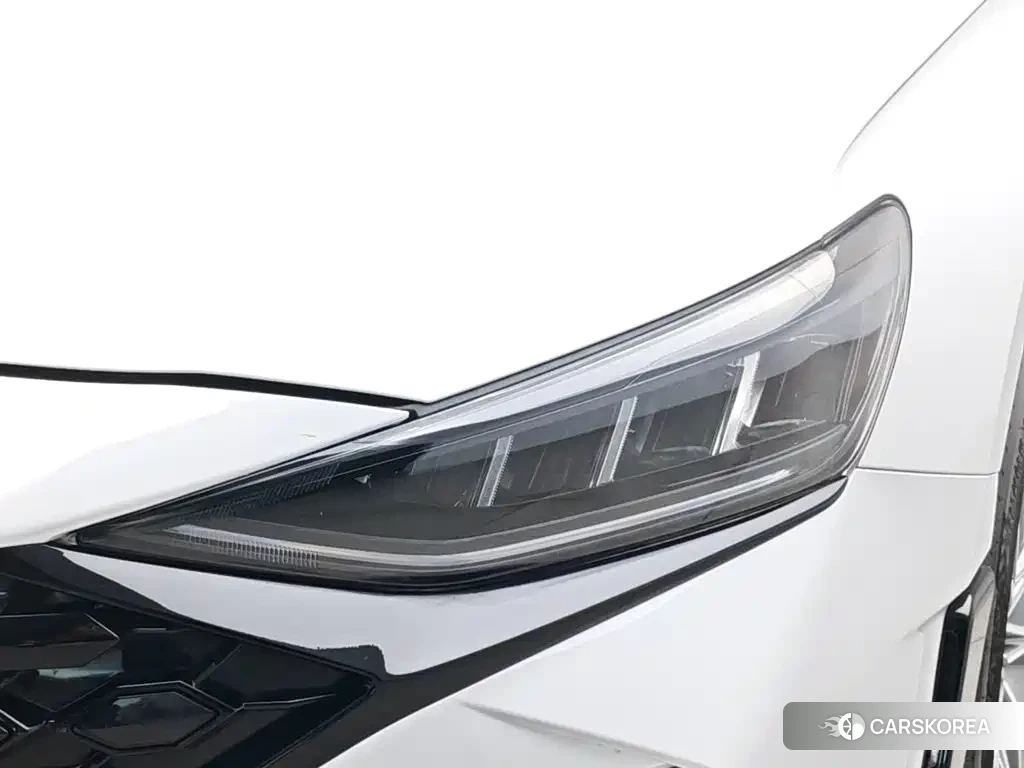 Hyundai Lafesta 2024 Белый из Китая, фото 3