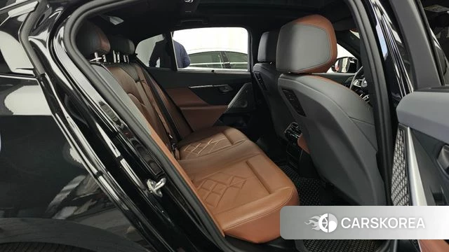 BMW i5 (G60) 2024 Черный из Кореи, фото 3