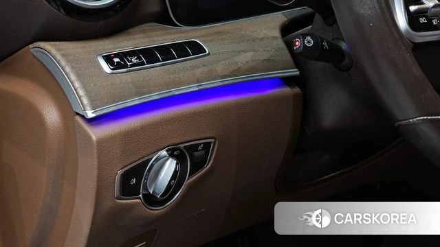 Mercedes-Benz E-Class W213 2019 Белый из Кореи, фото 3