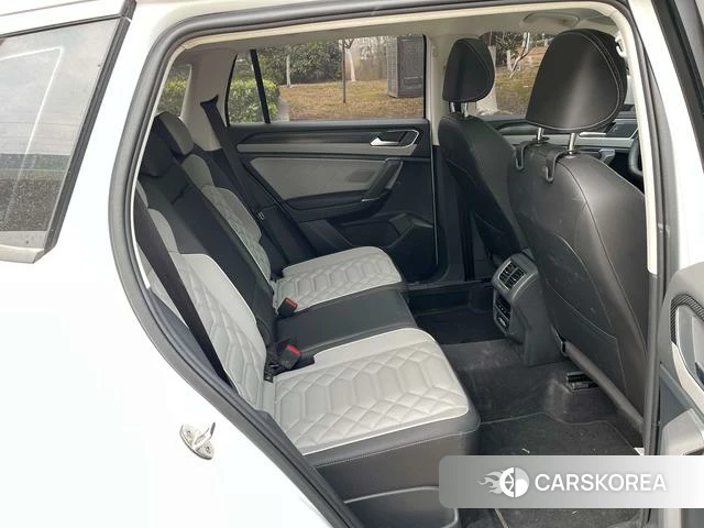 Volkswagen Tayron 2024 Белый из Китая, фото 3