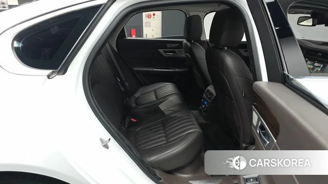 Jaguar XF (X260) 2018 Белый из Кореи, фото 3