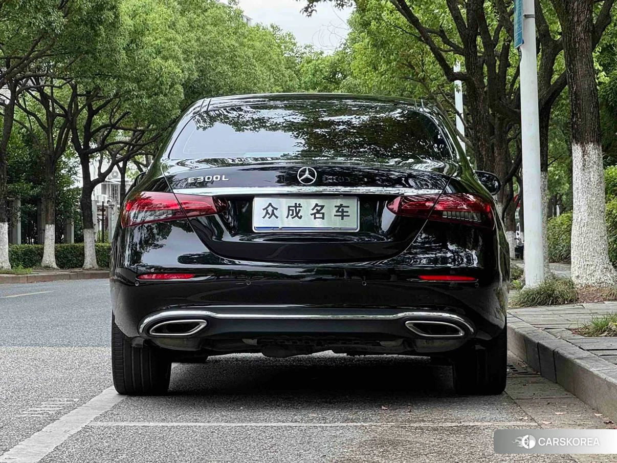 Mercedes-Benz E-Class 2022 Черный из Китая, фото 3