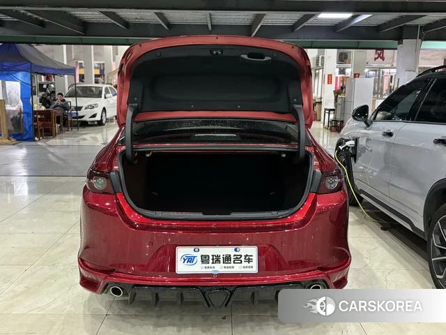 Mazda 3 2025 Красный из Китая, фото 3