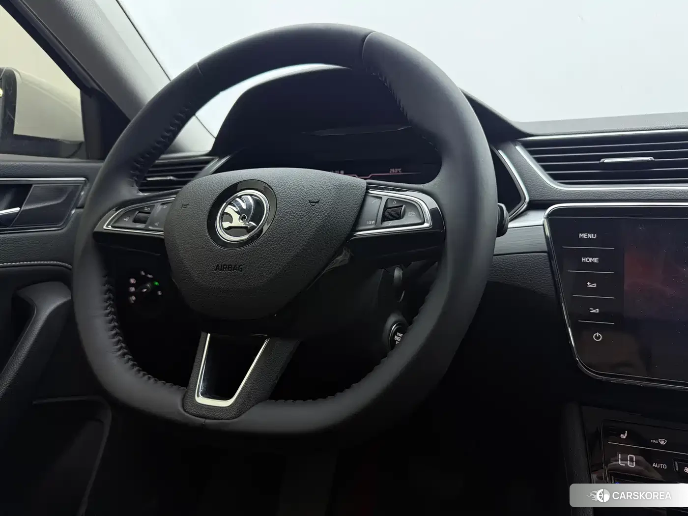Skoda Superb 2023 Белый из Китая, фото 3