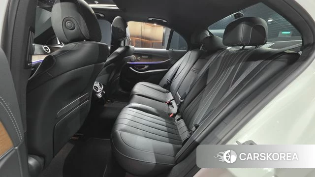 Mercedes-Benz E-Class W213 2022 Белый из Кореи, фото 3