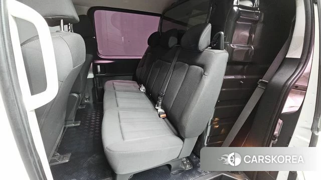 Hyundai Staria 2022 Белый из Кореи, фото 3