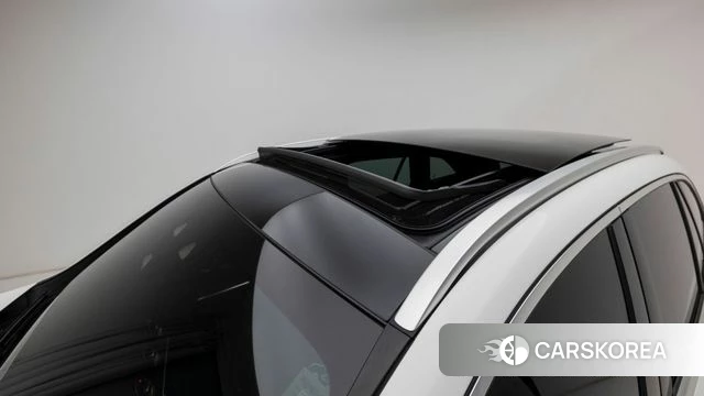 Mercedes-Benz GLC-Class X253 2023 Белый из Кореи, фото 3