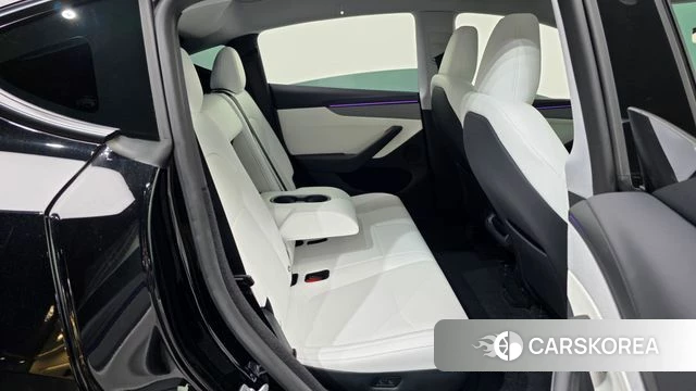 Tesla Model Y 2025 Черный из Кореи, фото 3