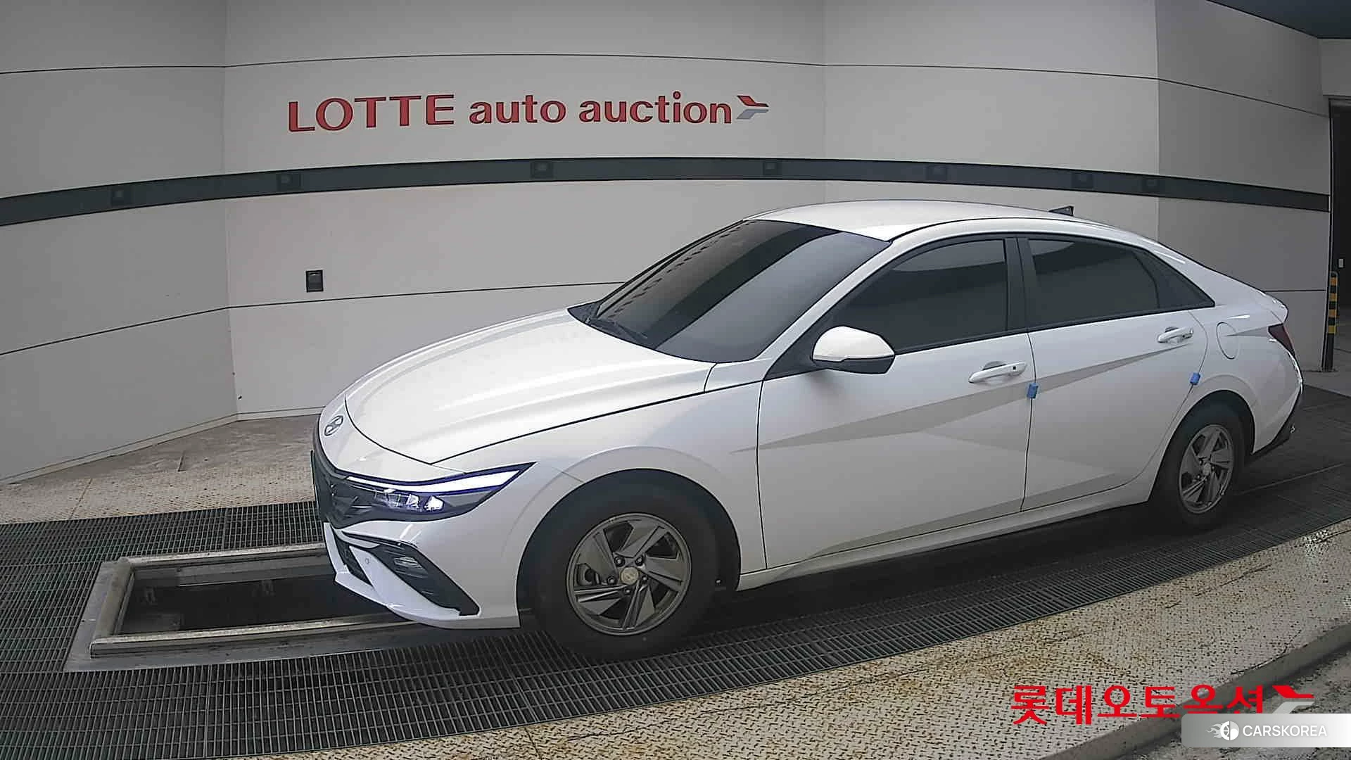 Hyundai Avante 2025 Atlas White из Кореи, фото 3