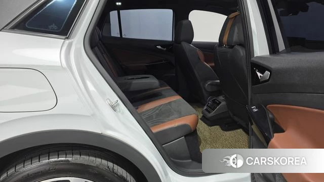 Volkswagen ID.4 2023 Белый из Кореи, фото 3