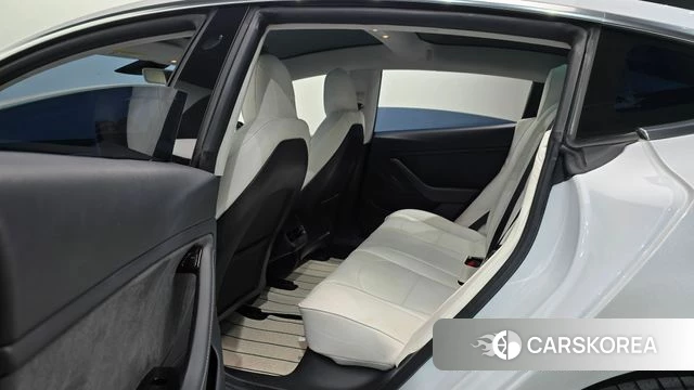 Tesla Model 3 2020 Белый из Кореи, фото 3