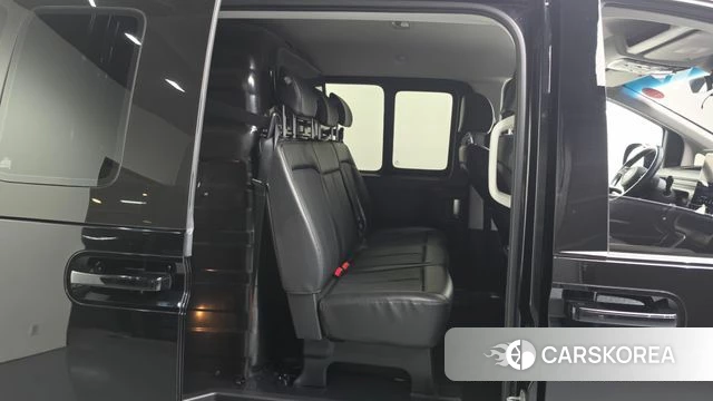 Hyundai Staria 2022 Черный из Кореи, фото 3