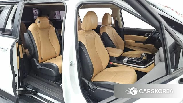 Kia Carnival 4th generation 2023 Белый из Кореи, фото 3