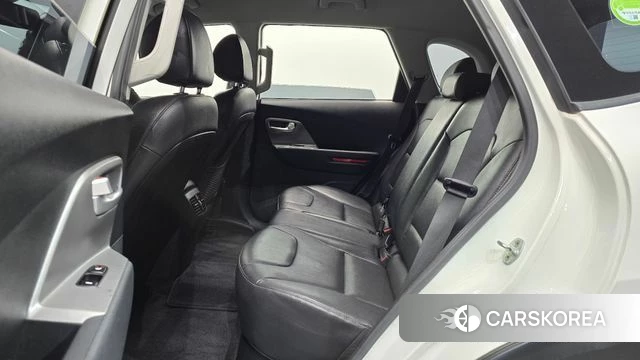 Kia Niro Plus 2022 Белый из Кореи, фото 3