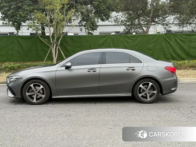 Mercedes-Benz A-Class 2023 Темно-серый из Китая, фото 3