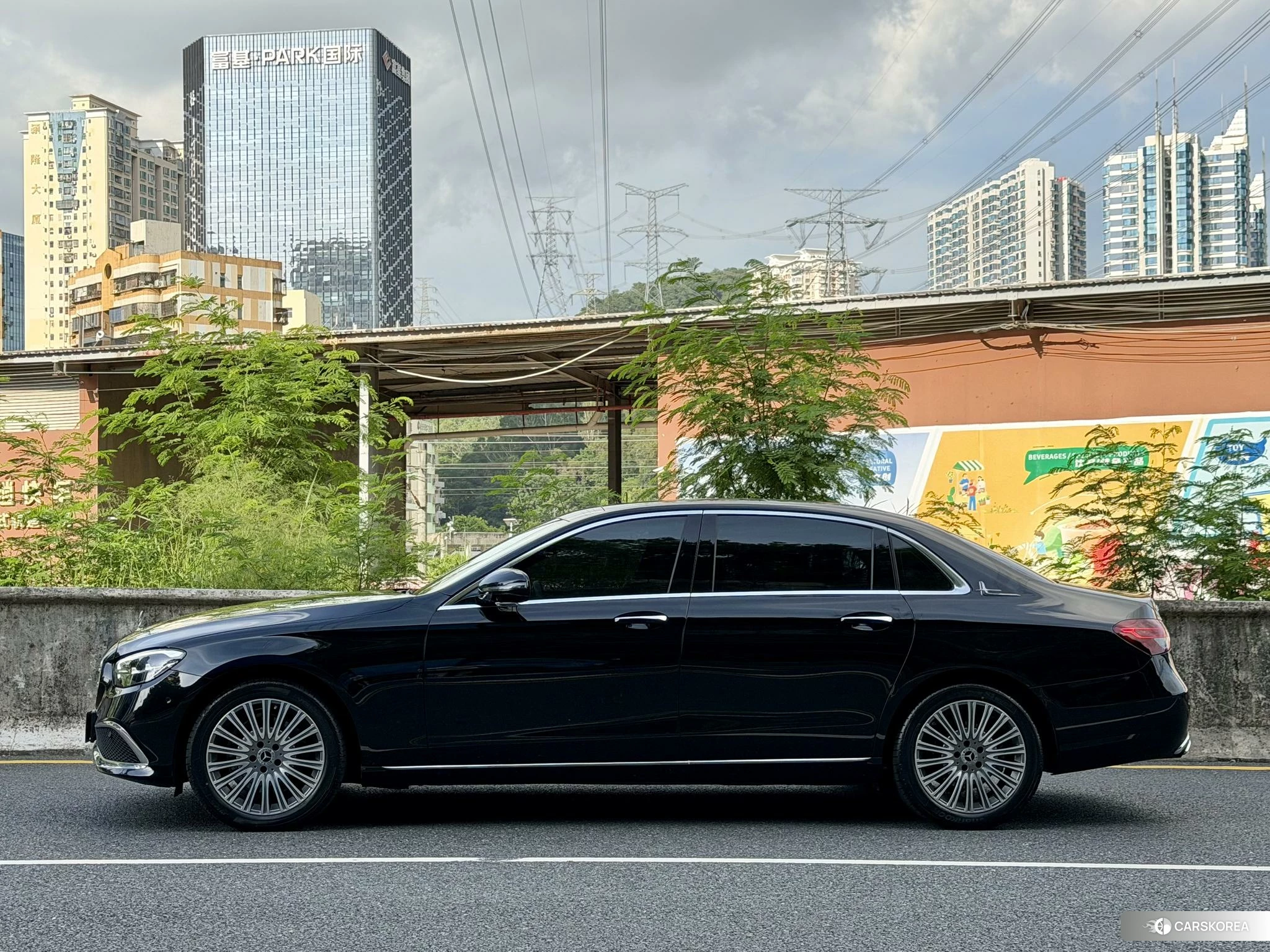 Mercedes-Benz E-Class 2021 Черный из Китая, фото 3