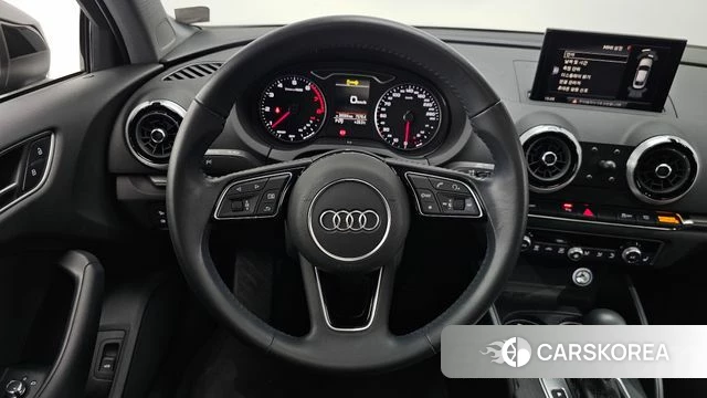 Audi New A3 2018 Черный из Кореи, фото 3