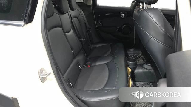 Mini Cooper 2018 Жемчужный цвет из Кореи, фото 3