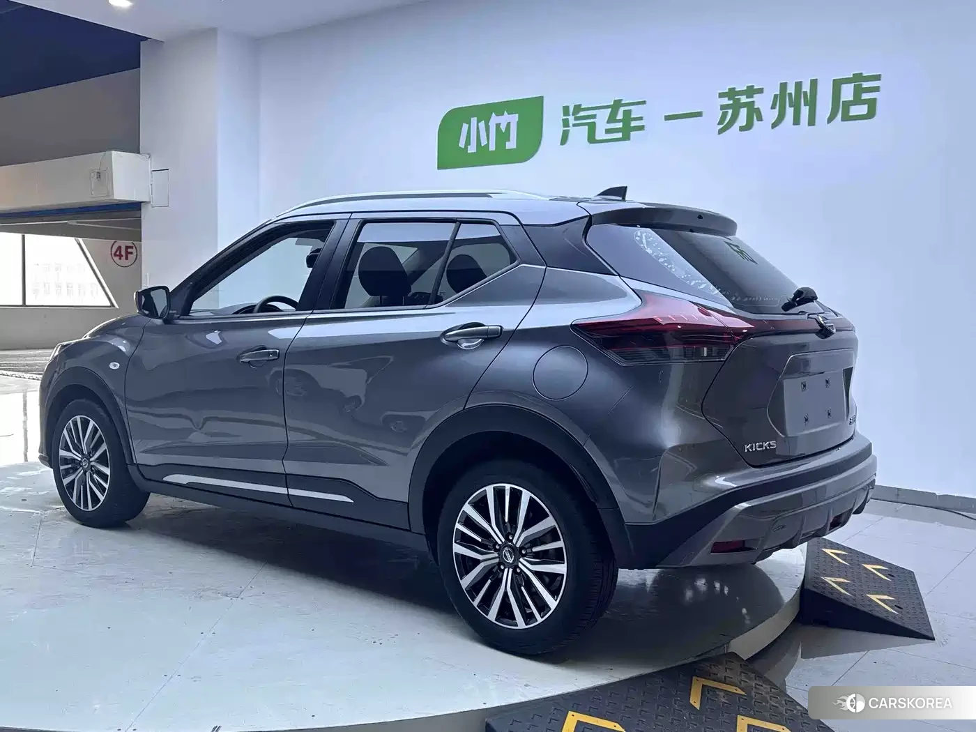 Nissan Kicks 2021 Silver/gray из Китая, фото 3