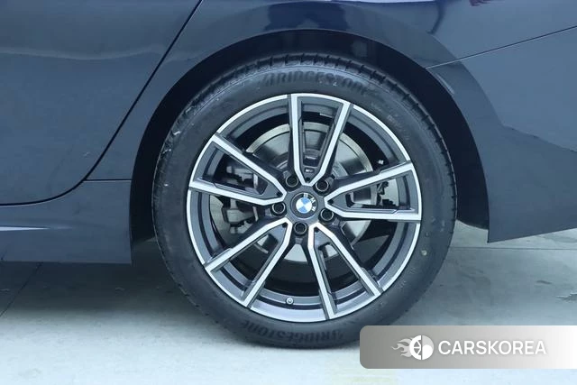 BMW 3 series 2026 Черный из Китая, фото 3