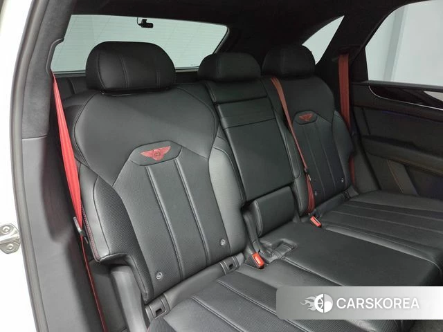 Bentley Bentayga 2024 Белый из Кореи, фото 3