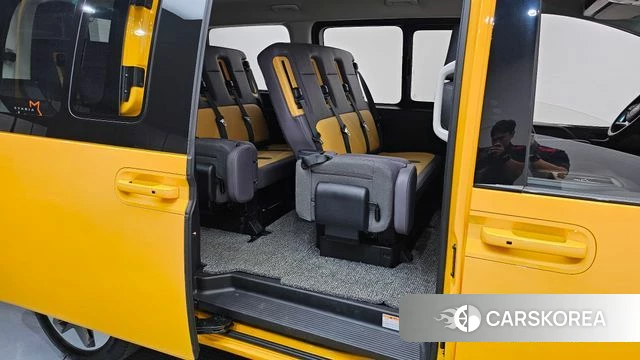 Hyundai Staria 2025 Желтый из Кореи, фото 3