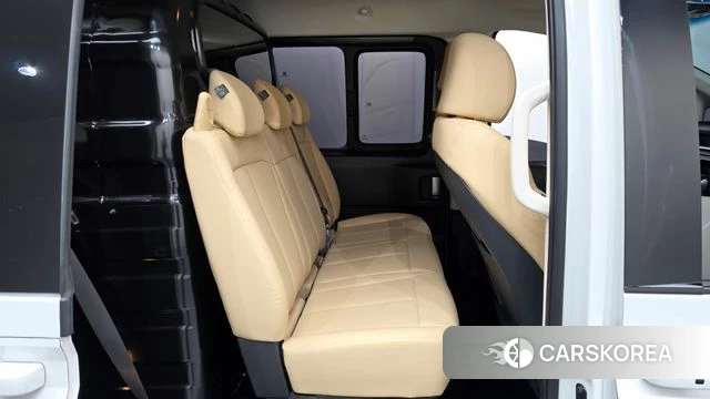 Hyundai The New Staria 2026 Белый из Кореи, фото 3