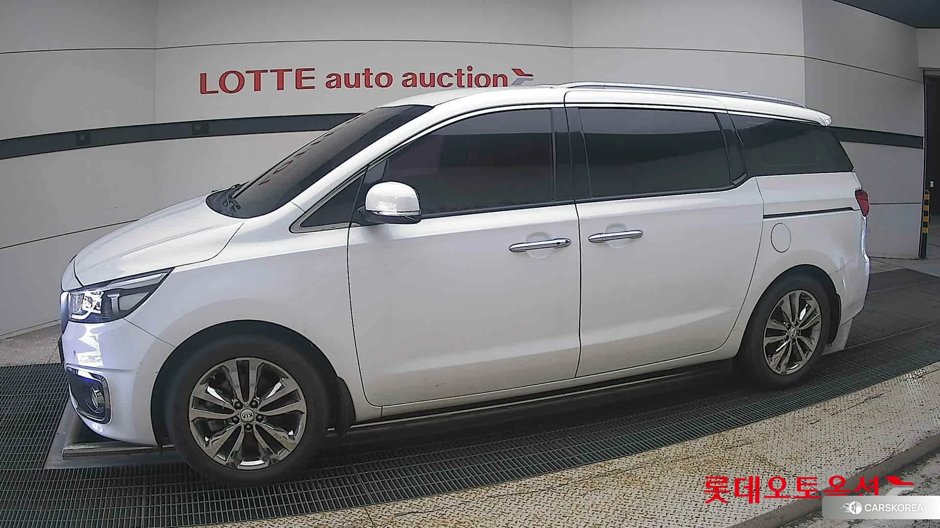 Kia Carnival id 4989989 из Кореи 3