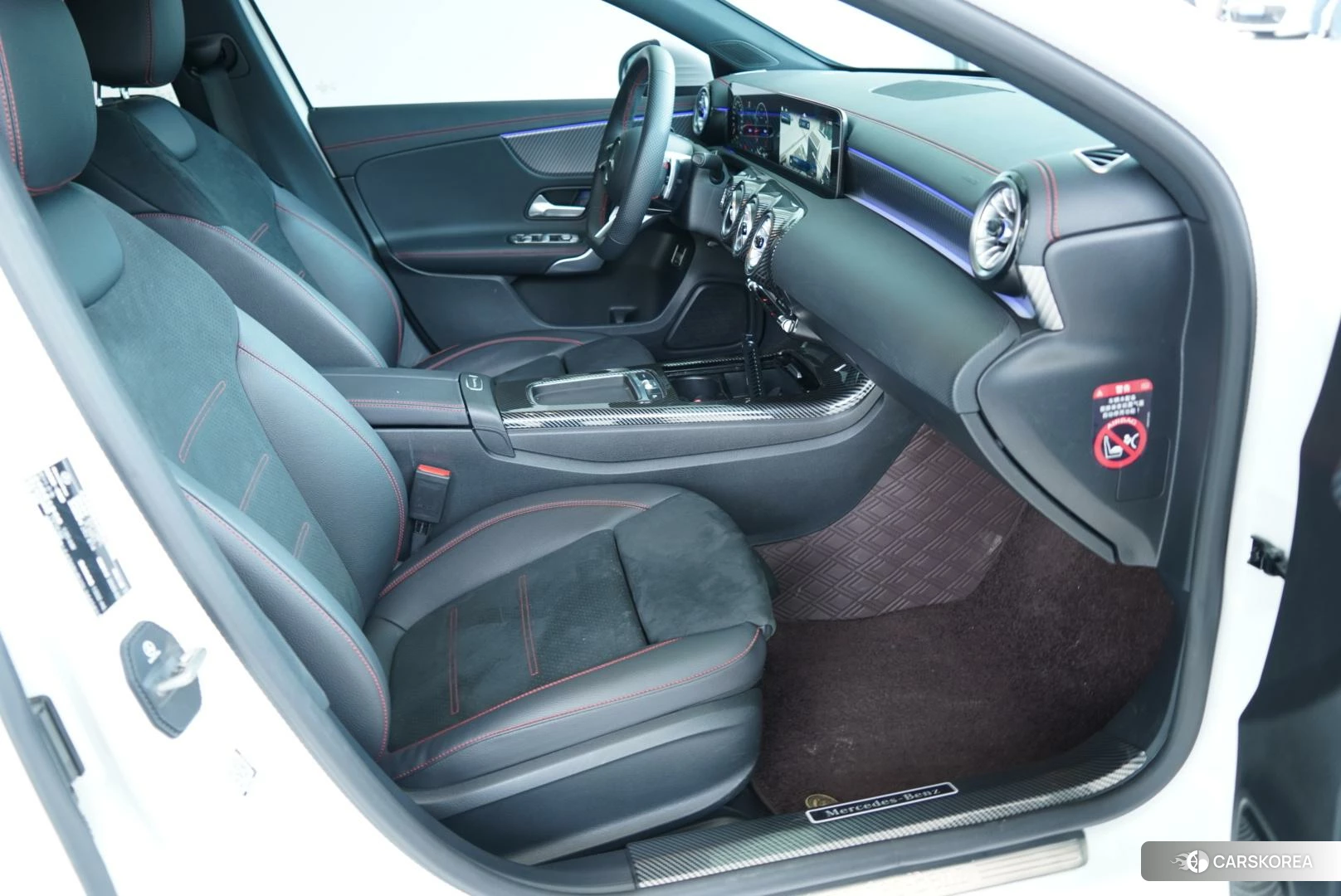 Mercedes-Benz A-Class 2025 Белый из Китая, фото 3