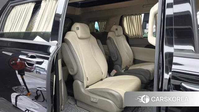 Kia Carnival 4th generation 2021 Черный из Кореи, фото 3