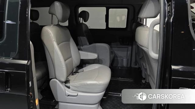 Hyundai The New Grand Starex 2019 Черный из Кореи, фото 3