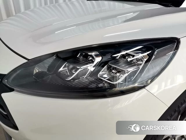 Ford Escape 2023 Белый из Китая, фото 3