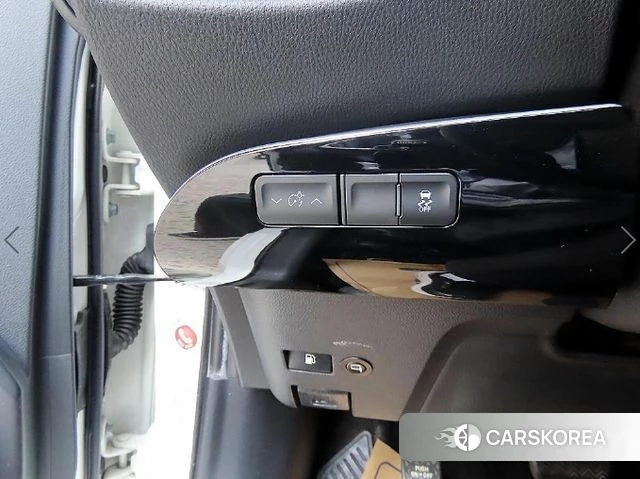 Toyota Prius 4th Generation 2018 Белый из Кореи, фото 3