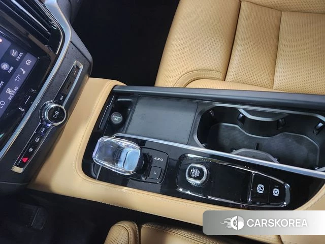 Volvo V90 Cross-Country 2024 Серый из Кореи, фото 3