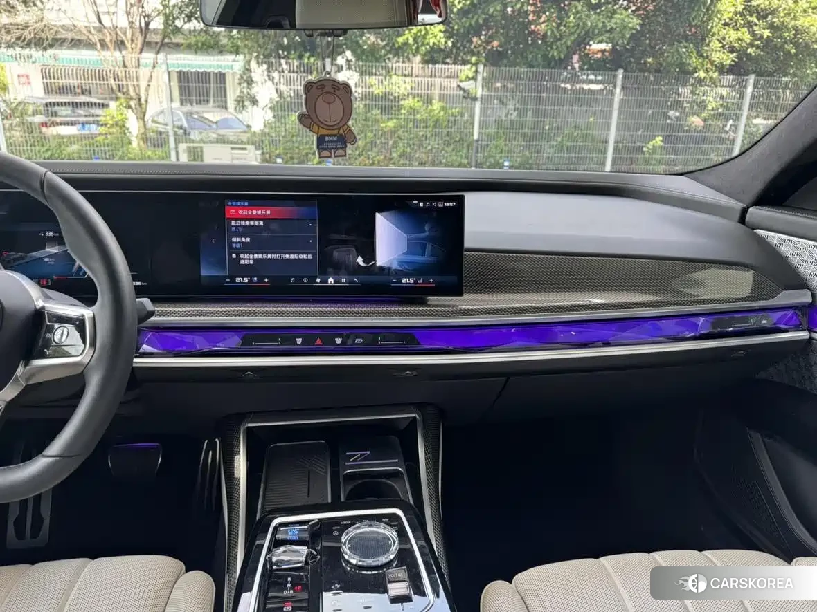 BMW i7 2025 Черный из Китая, фото 3