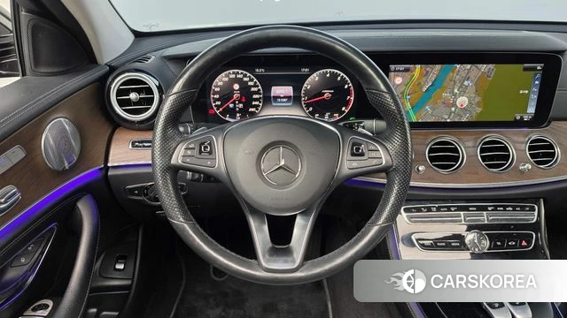 Mercedes-Benz E-Class W213 2018 Черный из Кореи, фото 3