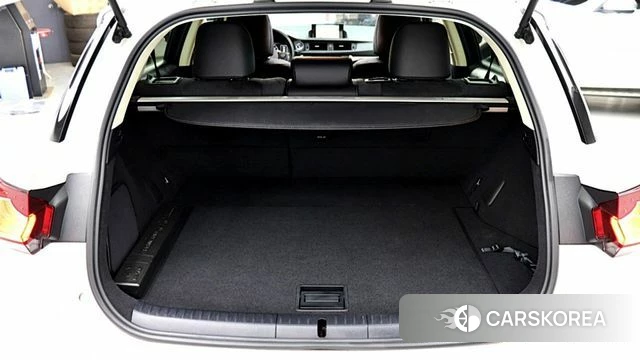 Lexus CT200h 2020 Белый из Кореи, фото 3