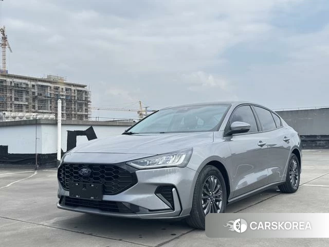 Ford Focus 2023 Серебристо-серый из Китая, фото 3
