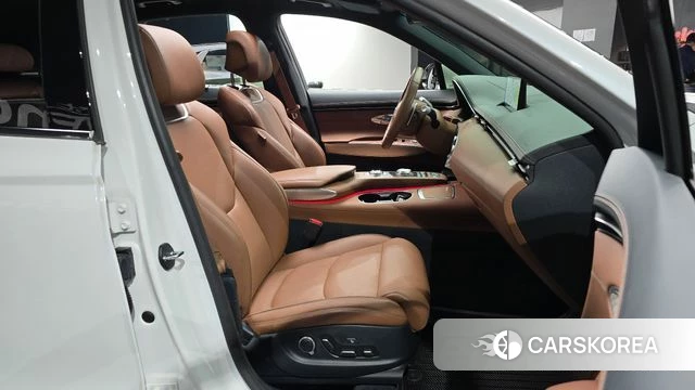 Genesis GV70 2024 Белый из Кореи, фото 3