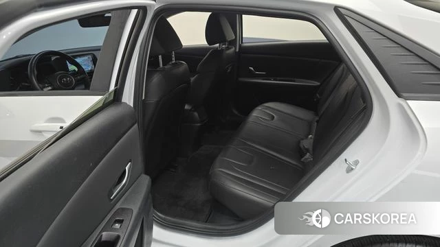 Hyundai Avante Hybrid (CN7) 2023 Белый из Кореи, фото 3