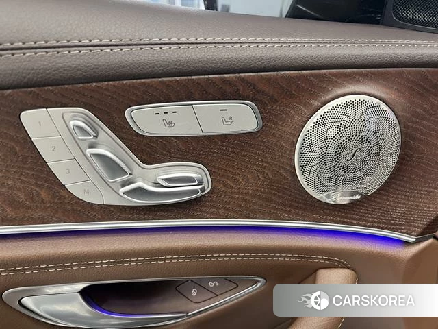Mercedes-Benz E-Class 2023 Черный из Китая, фото 3